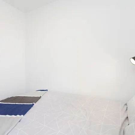 Ek Rodelas Poris Apartment *